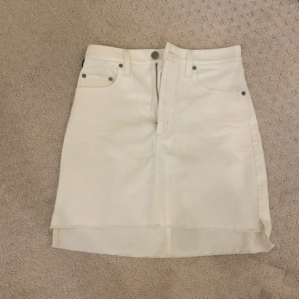 Wilfred free white mini skirt (with tag)
